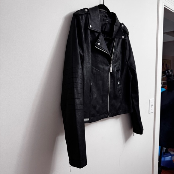 Harve’ Bernard Faux Leather Black Moto Jacket size XL - Picture 2 of 6